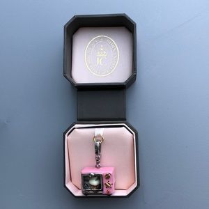 Juicy couture cupcake oven charm